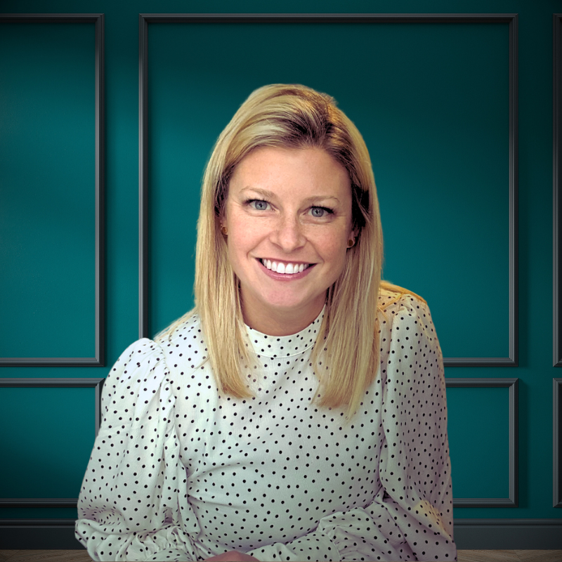 Erika Tarnowski Headshot